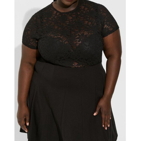 NWT Torrid 3 Sheer Stretch Lace Crew Neck Tee 3X 22 24 - Picture 3 of 9